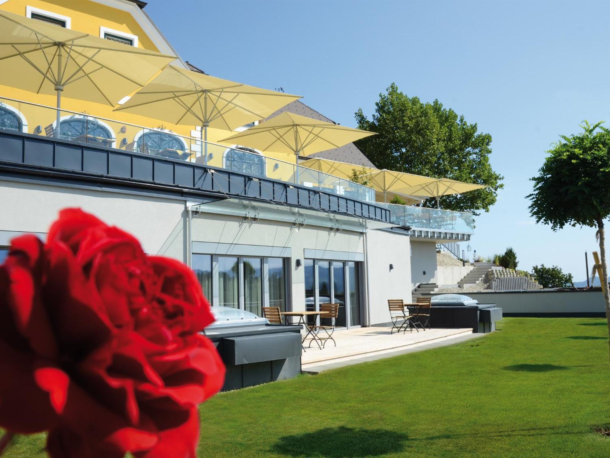 Weinrefugium Brolli Hotel Gamlitz Exterior photo
