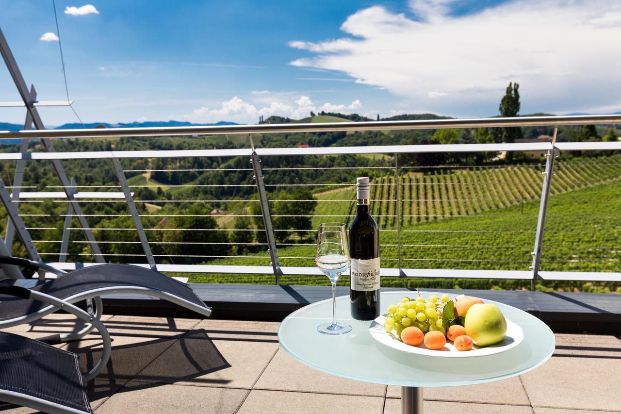 Weinrefugium Brolli Hotel Gamlitz Exterior photo