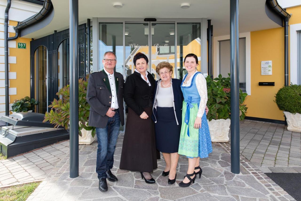 Weinrefugium Brolli Hotel Gamlitz Exterior photo