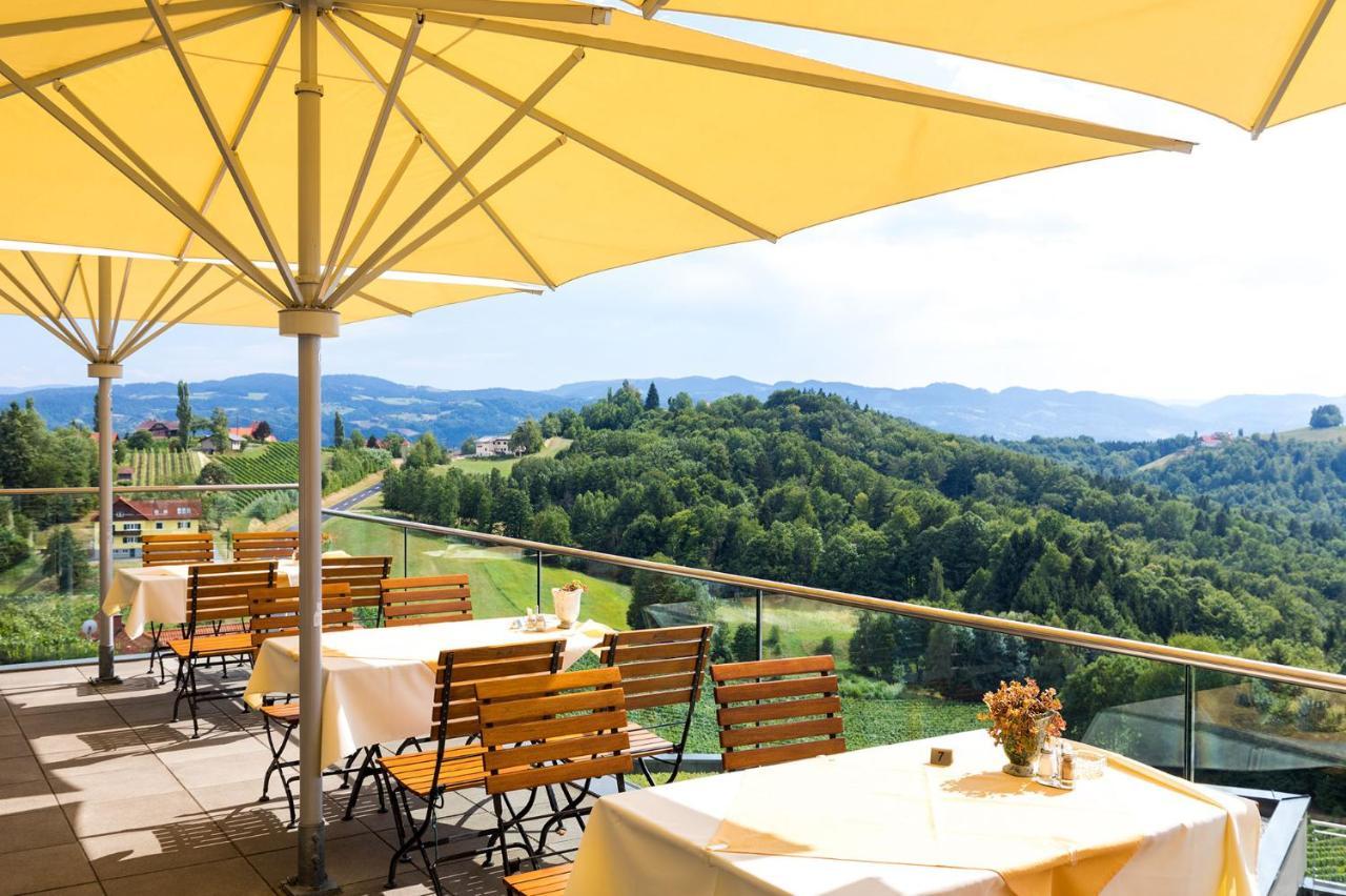 Weinrefugium Brolli Hotel Gamlitz Exterior photo
